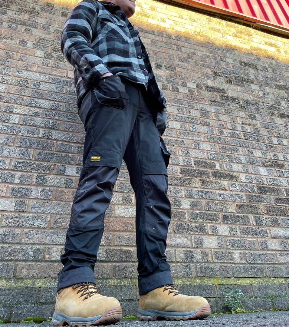 Banner Content Image: https://www.toolmonkey.co.uk/images/banner/source/dewalt_bridgeport_desktop_2.j8yyYTb2t6.jpg?t=1701276072